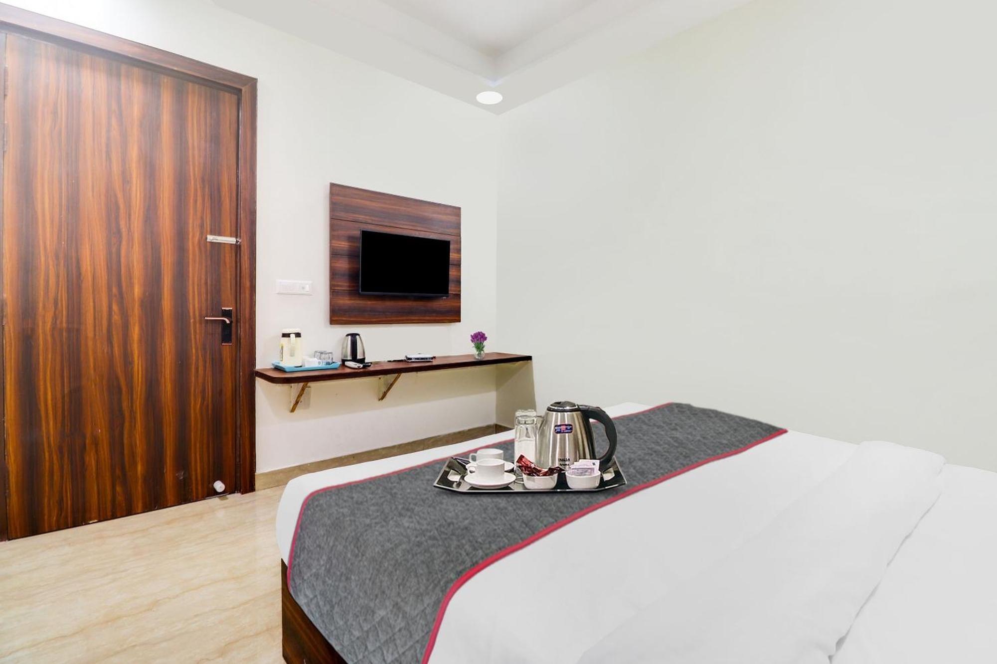 Hotel O Golden Grand Agra  Dış mekan fotoğraf